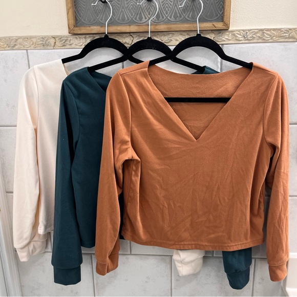 Tops - ❤️CLEARANCE Set of 3 Tan, Emerald, White Long Sleeve Lounge Tops